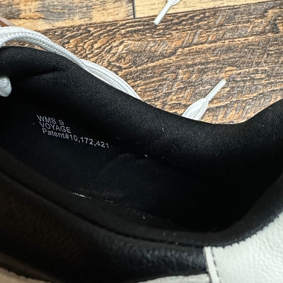 DV by Dolce Vita Voyage sneaker in the black and white colorway with a gum sole - Picture 7 of 8